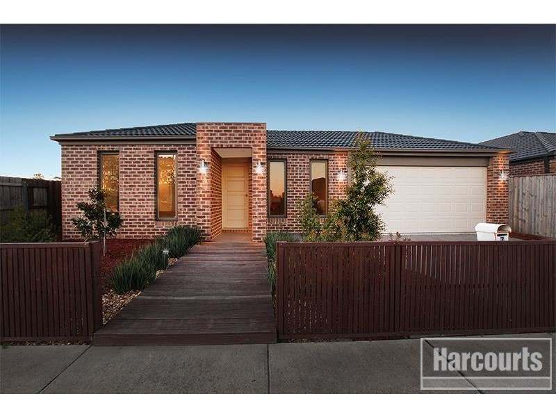 7 Pomegranate Way, Pakenham VIC 3810