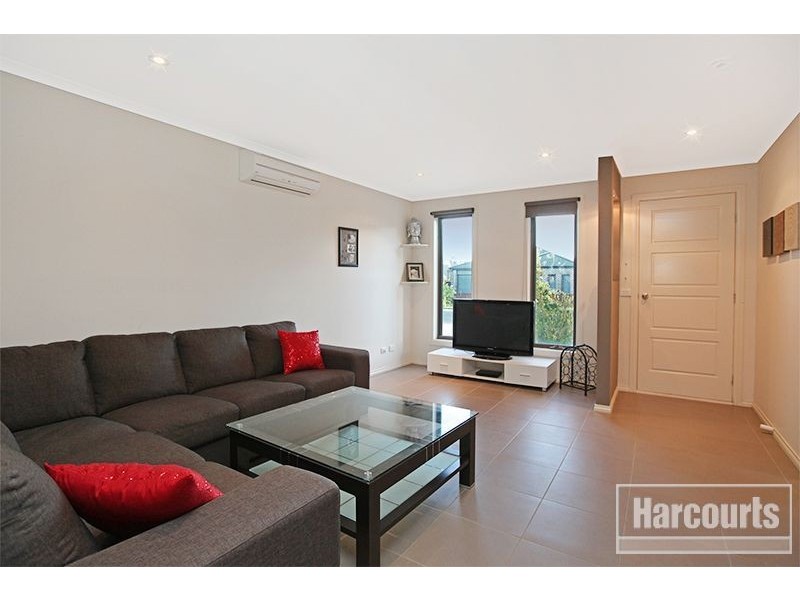 7 Pomegranate Way, Pakenham VIC 3810