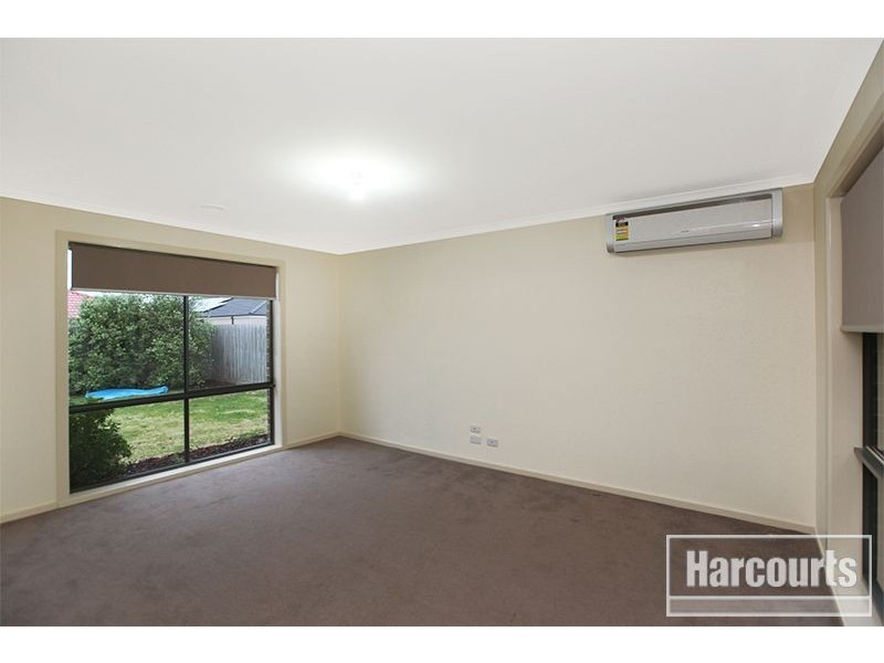 13 Azalea Avenue, Pakenham VIC 3810