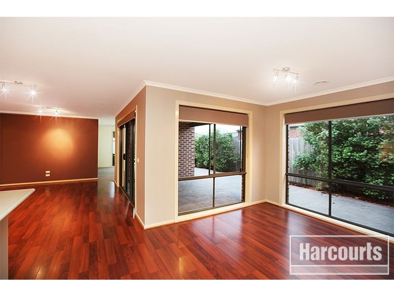 13 Azalea Avenue, Pakenham VIC 3810