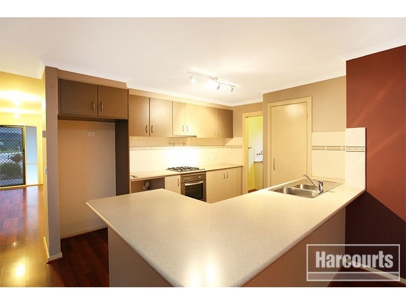 13 Azalea Avenue, Pakenham VIC 3810