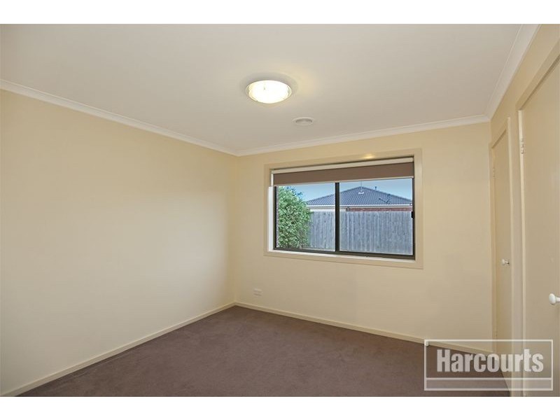 13 Azalea Avenue, Pakenham VIC 3810