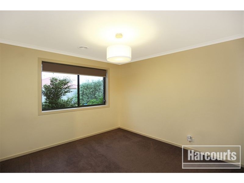 13 Azalea Avenue, Pakenham VIC 3810