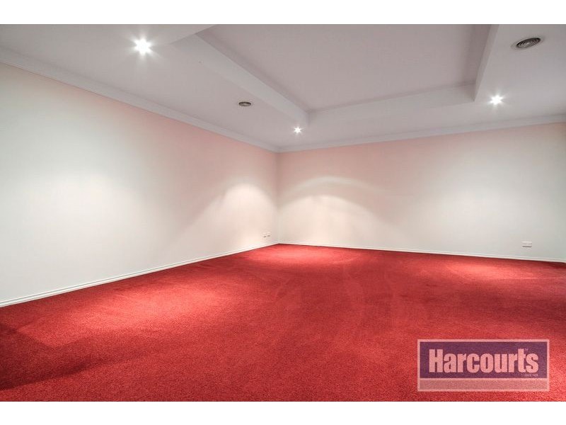 7 Banks Road, Pakenham VIC 3810