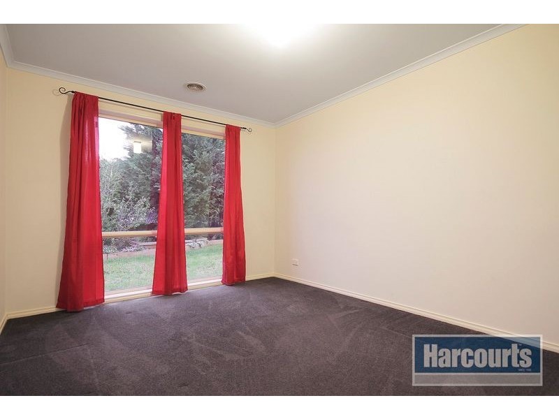 7 Banks Road, Pakenham VIC 3810