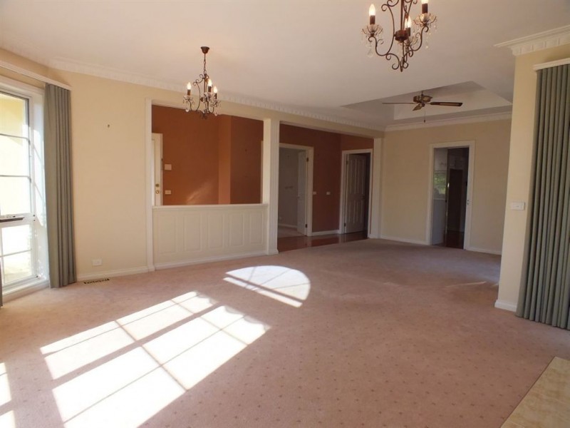 5 McCaffery Rise, Pakenham VIC 3810