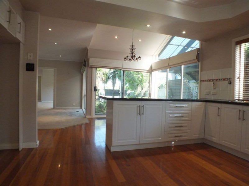 5 McCaffery Rise, Pakenham VIC 3810