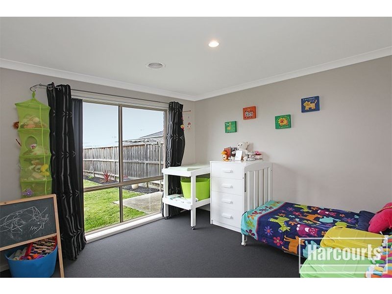 18 Arden Ave, Pakenham VIC 3810