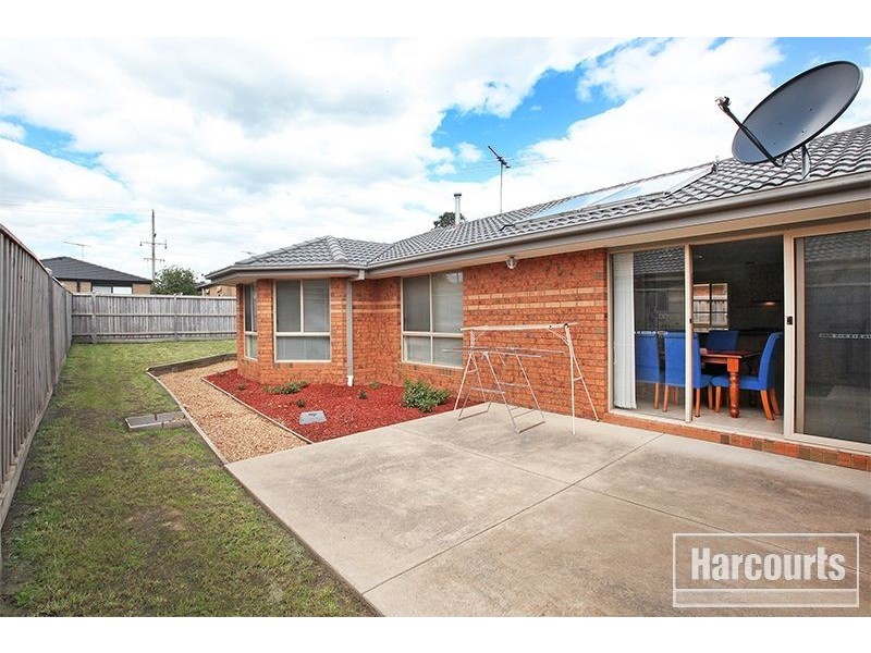 13 Tyrone Ave, Pakenham VIC 3810