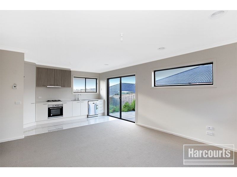 12/3 Manor View, Pakenham VIC 3810