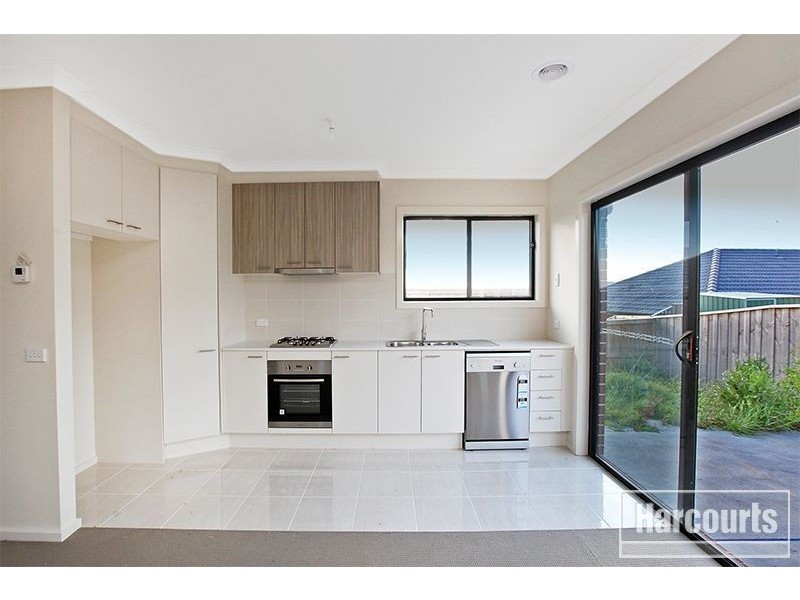 12/3 Manor View, Pakenham VIC 3810