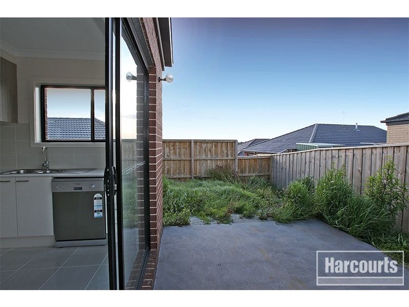 12/3 Manor View, Pakenham VIC 3810