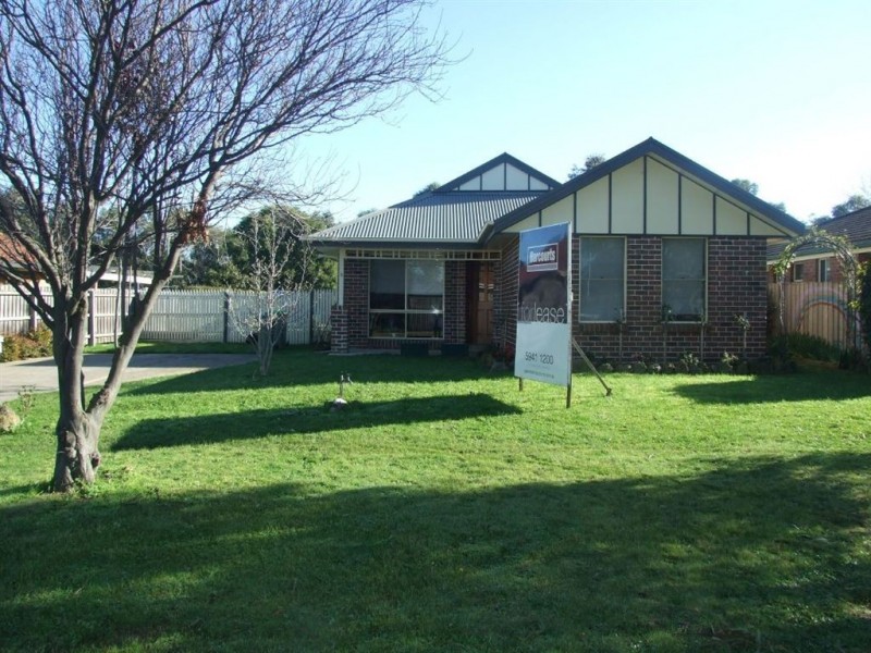 9 Alison Close, Pakenham VIC 3810