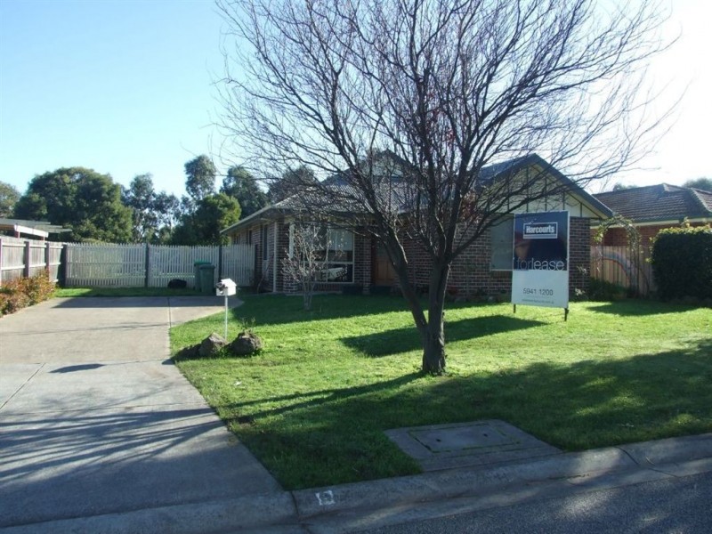 9 Alison Close, Pakenham VIC 3810