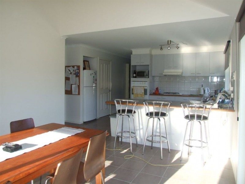 9 Alison Close, Pakenham VIC 3810