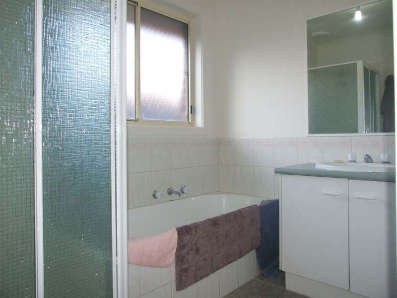 9 Alison Close, Pakenham VIC 3810