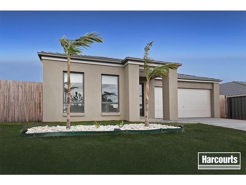38 Victoria Place, Pakenham VIC 3810