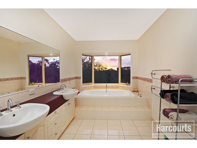 29 Turramurra Road, Maryknoll VIC 3812
