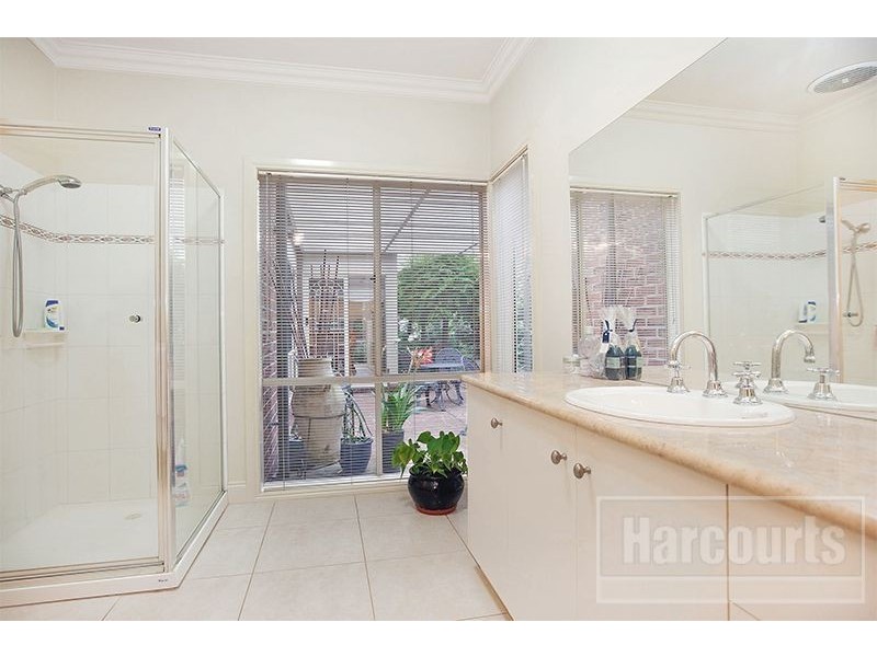 26 Stockmans Circuit, Pakenham VIC 3810