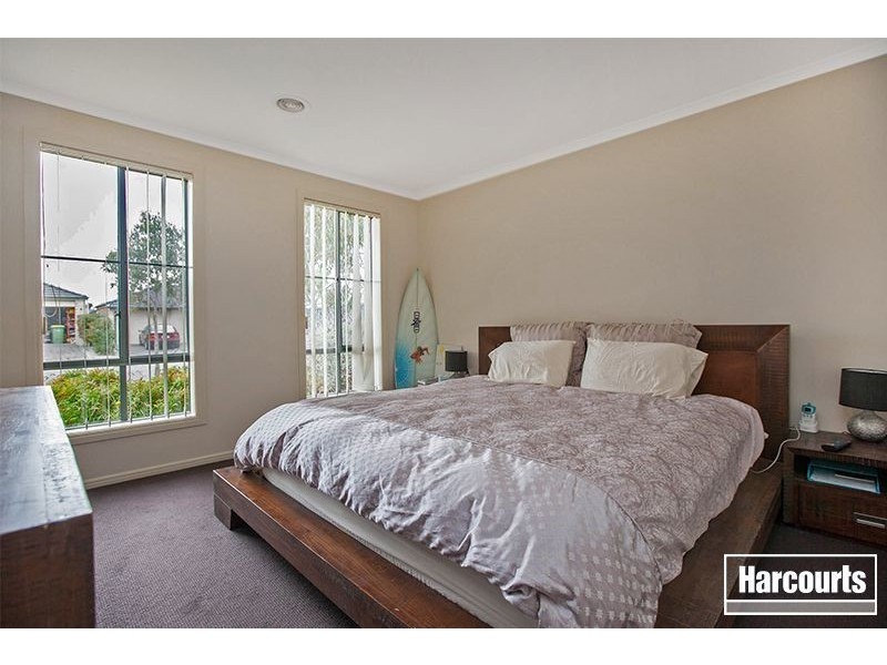 12 Scarlet Crescent, Pakenham VIC 3810