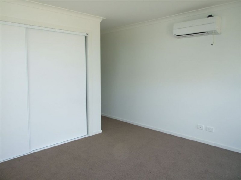 27 Flemington Rise, Officer VIC 3809