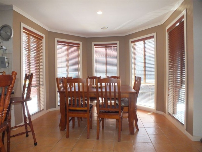 11 Justin Place, Pakenham VIC 3810
