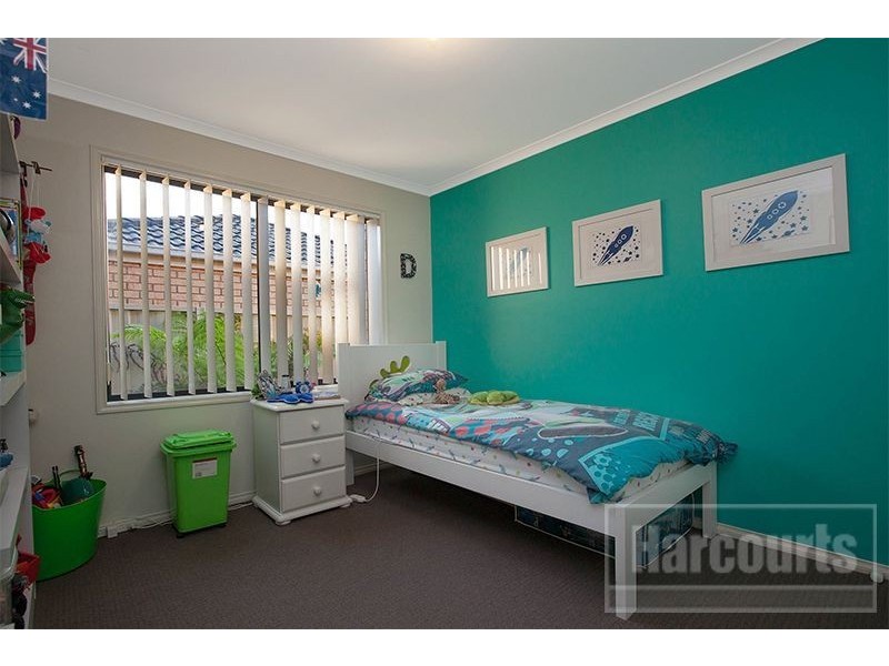 13 Barwon Drive, Pakenham VIC 3810