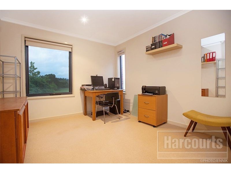 2 Derby Lane, Pakenham VIC 3810