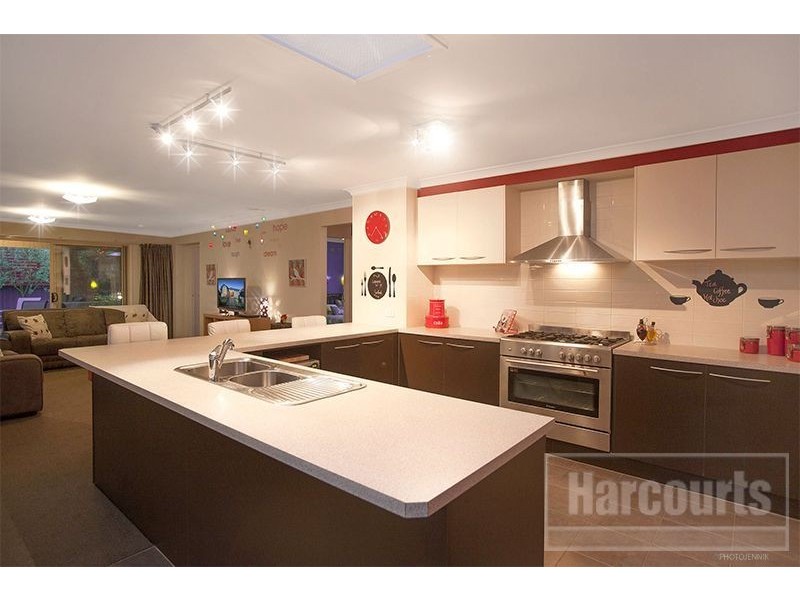 20 Ironbark Circuit, Pakenham VIC 3810