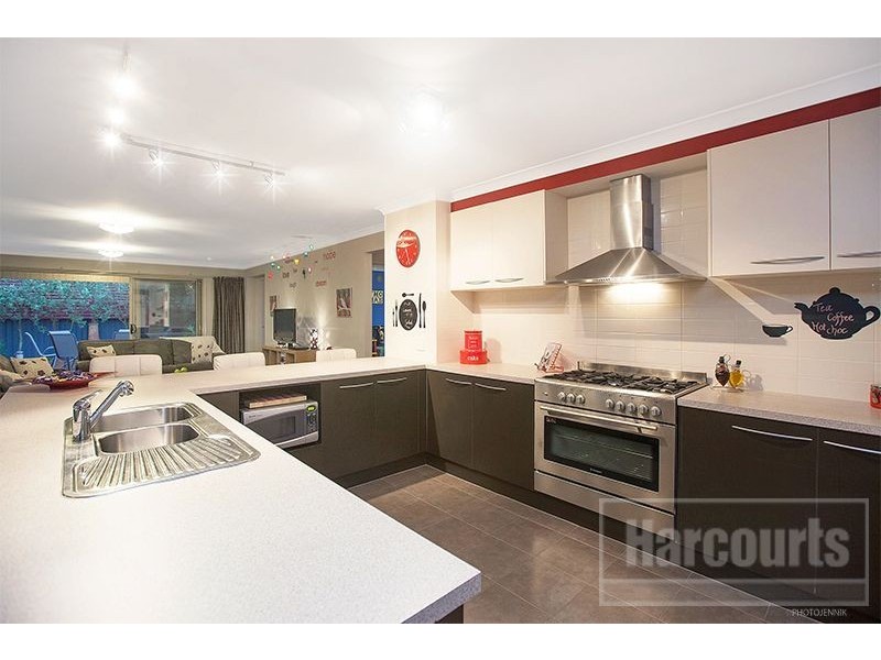 20 Ironbark Circuit, Pakenham VIC 3810