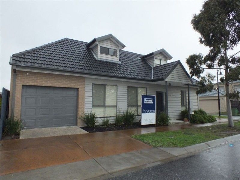10 Sepal Lane, Pakenham VIC 3810