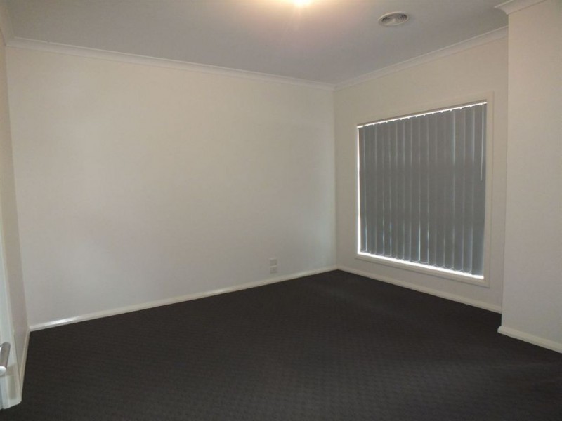 12 Park Orchard, Pakenham VIC 3810