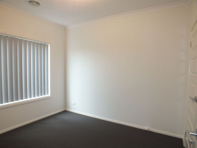 12 Park Orchard, Pakenham VIC 3810