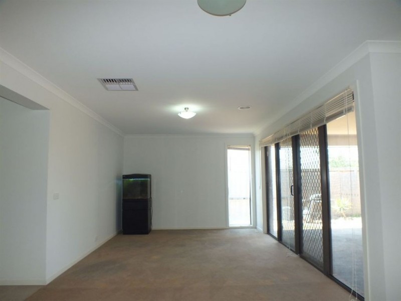 54 Algerd Way, Pakenham VIC 3810