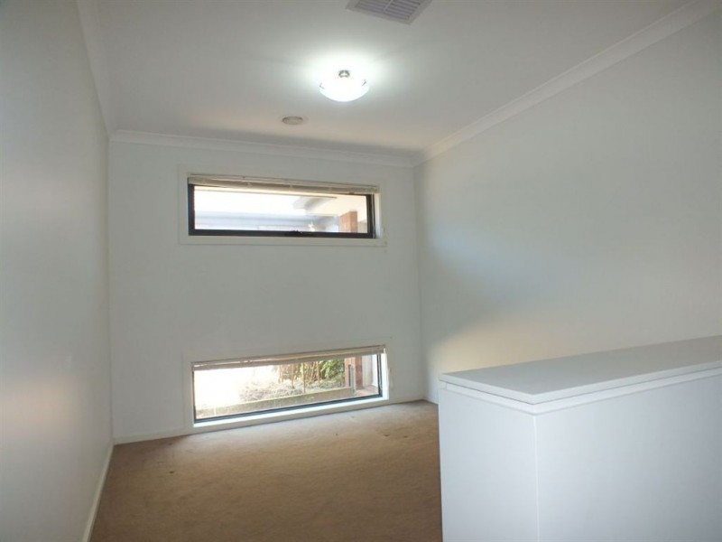 54 Algerd Way, Pakenham VIC 3810