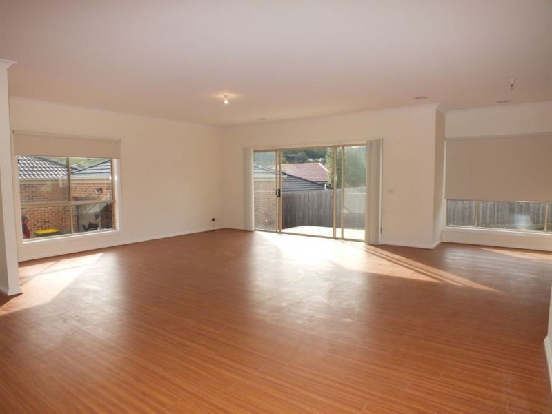 2/7 Blue Gum, Pakenham VIC 3810