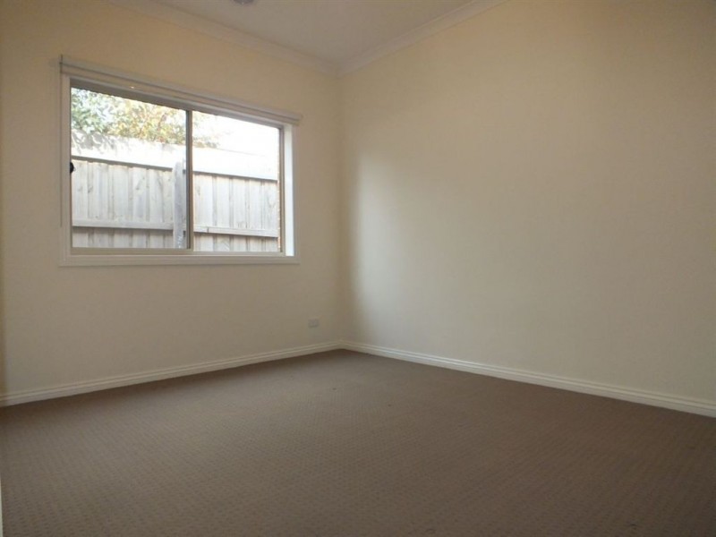 2/7 Blue Gum, Pakenham VIC 3810