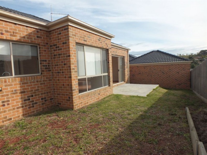 2/7 Blue Gum, Pakenham VIC 3810