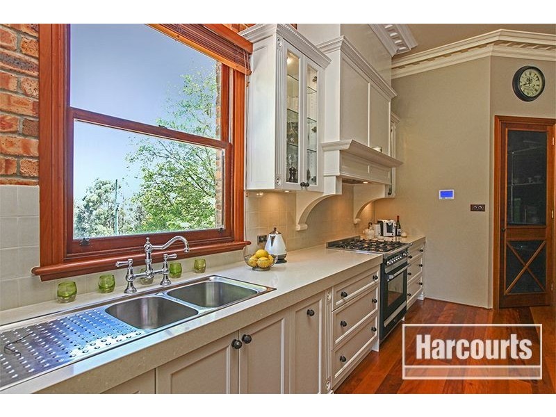 332 Garfield North Road, Garfield North VIC 3814