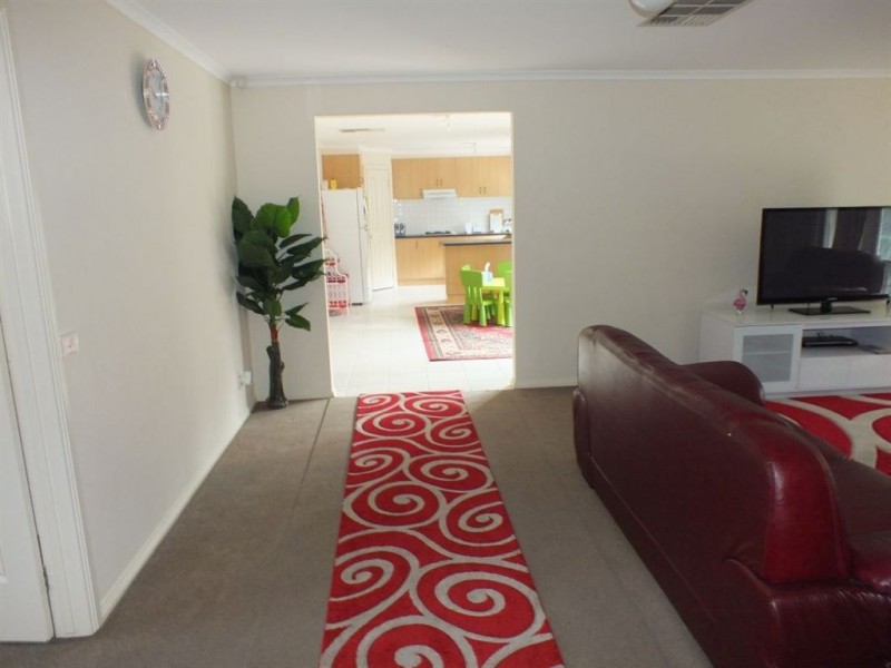 3 Dobell Street, Pakenham VIC 3810