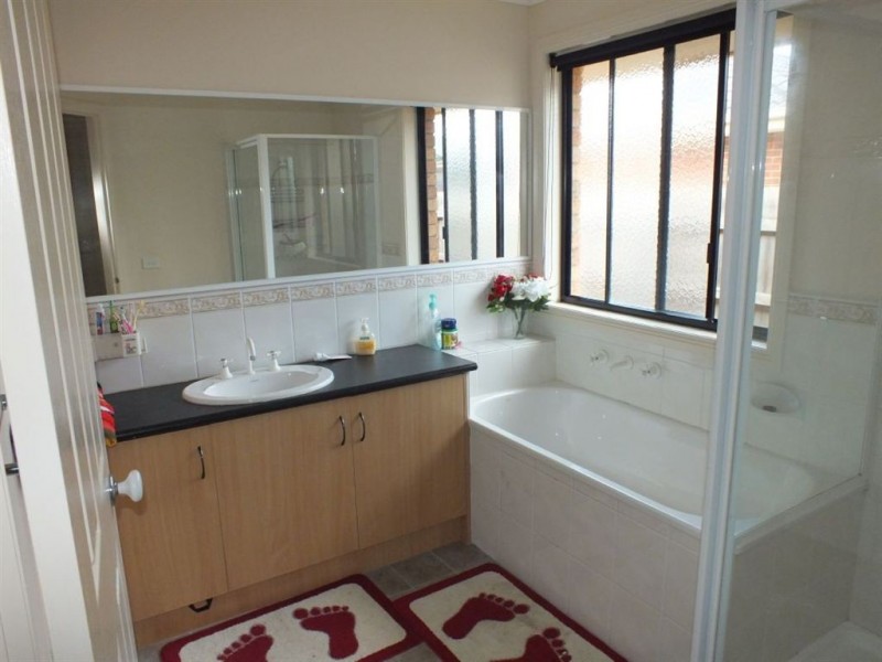 3 Dobell Street, Pakenham VIC 3810