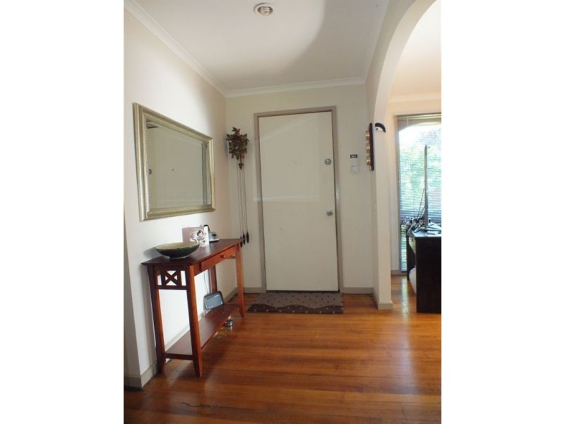 8 Finch Court, Pakenham VIC 3810