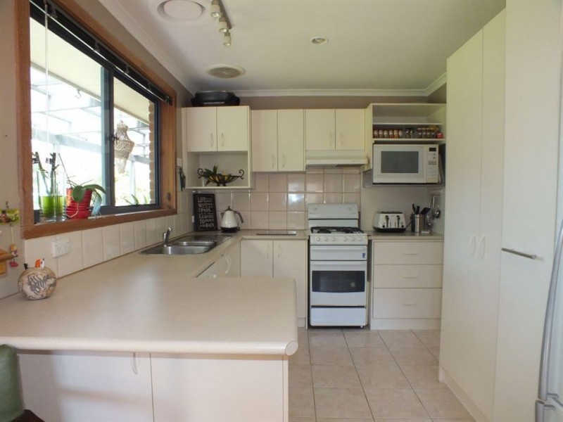 8 Finch Court, Pakenham VIC 3810