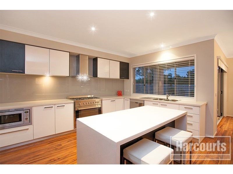 6 Flemington Rise, Officer VIC 3809