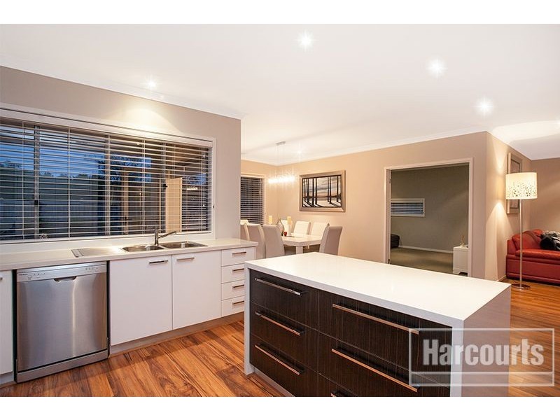 6 Flemington Rise, Officer VIC 3809