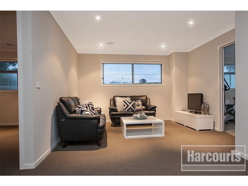 6 Flemington Rise, Officer VIC 3809