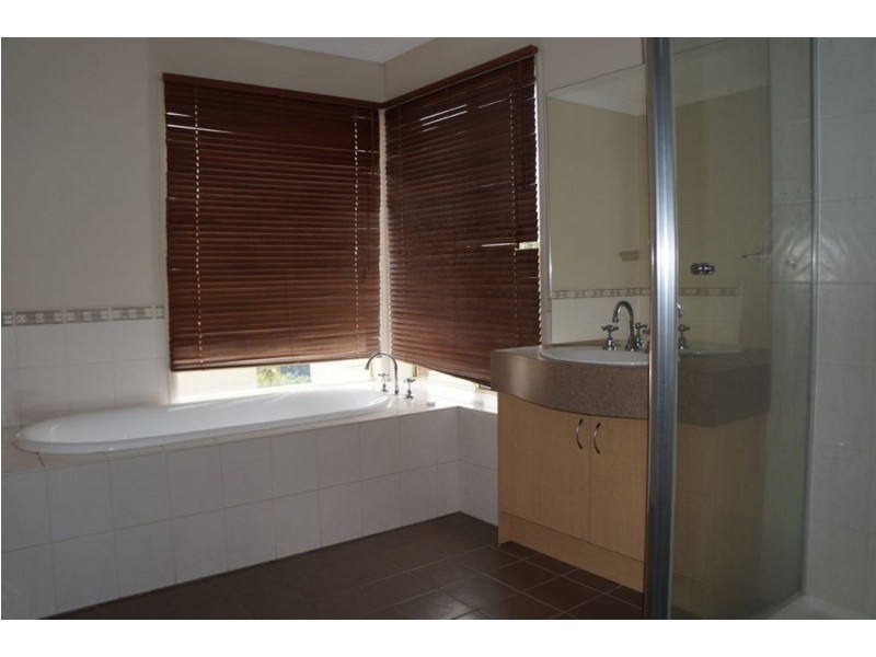 26 Barwon Drive, Pakenham VIC 3810