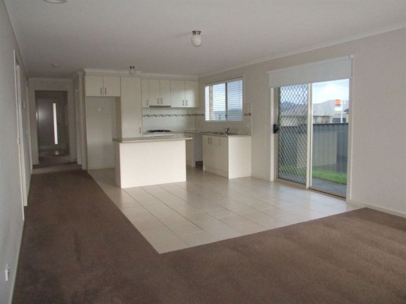 2 Volta Lane, Pakenham VIC 3810