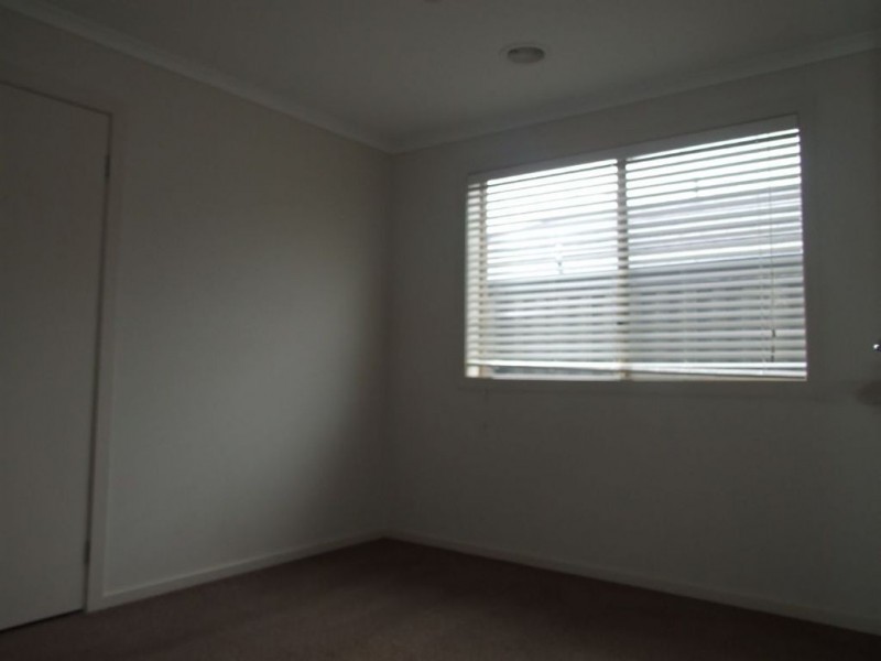 2 Volta Lane, Pakenham VIC 3810