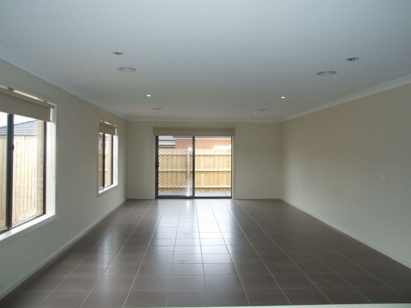 58 Melissa Way, Pakenham VIC 3810